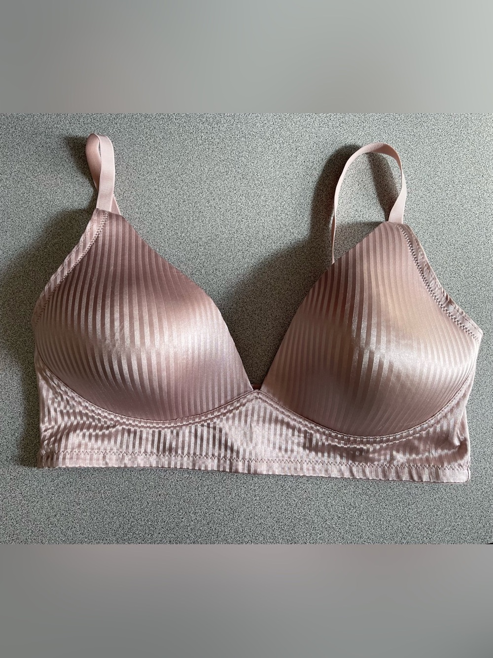 Adrienne Vittadini Satin Ribbed T-Shirt Bra - Light Pink 40D